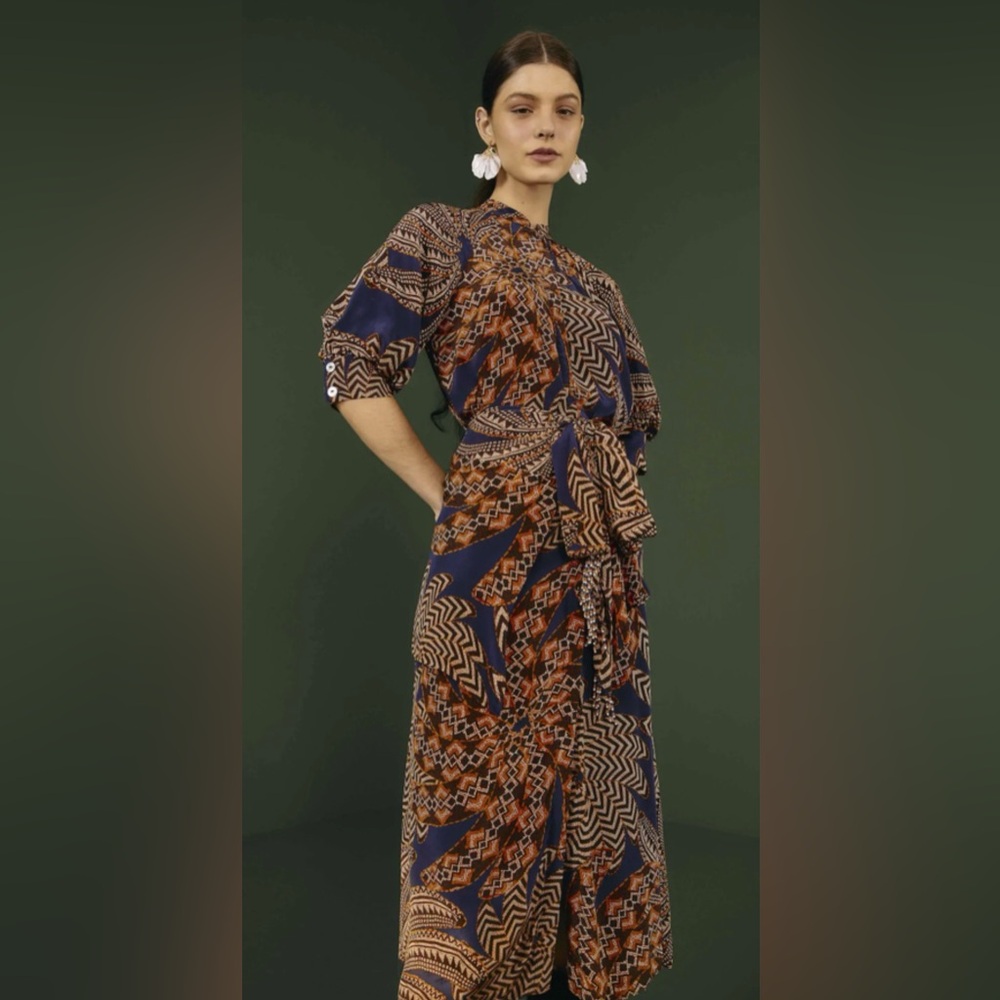 FARM Rio Yawanawa Vanahu Banana Print Shirtdress
